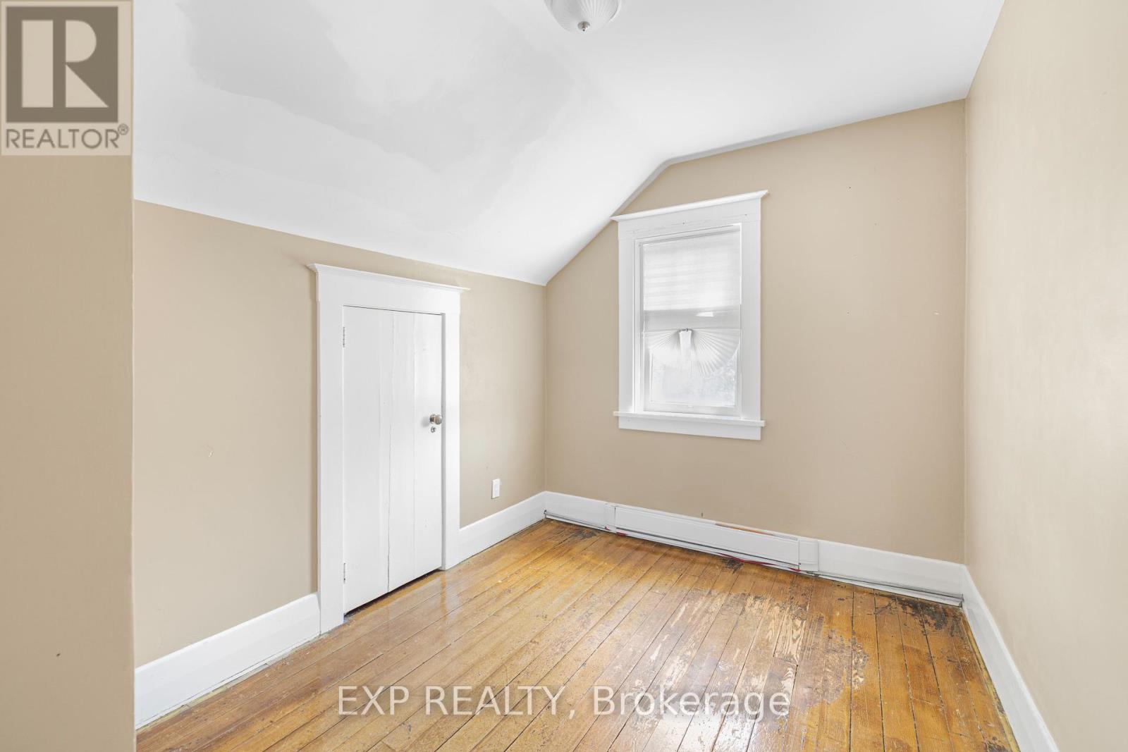 349 Luella Street, Kitchener, Ontario  N2H 2J3 - Photo 20 - X12135777