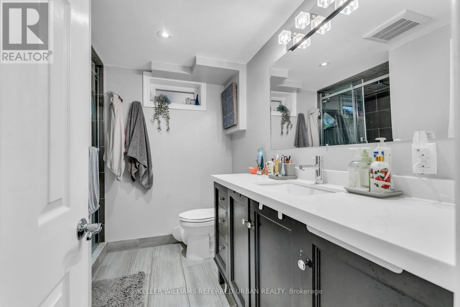 Lower - 314 Atlas Avenue, Toronto, Ontario  M6C 3P9 - Photo 16 - C12188148