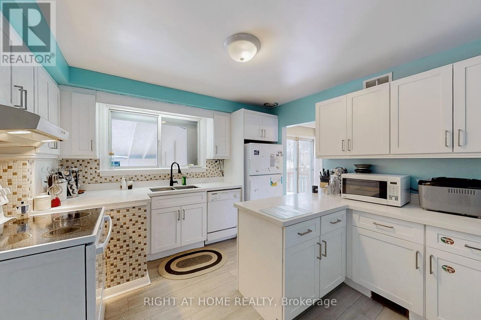 35 Westhumber Boulevard, Toronto (West Humber-Clairville), Ontario  M9W 3M5 - Photo 10 - W12188129