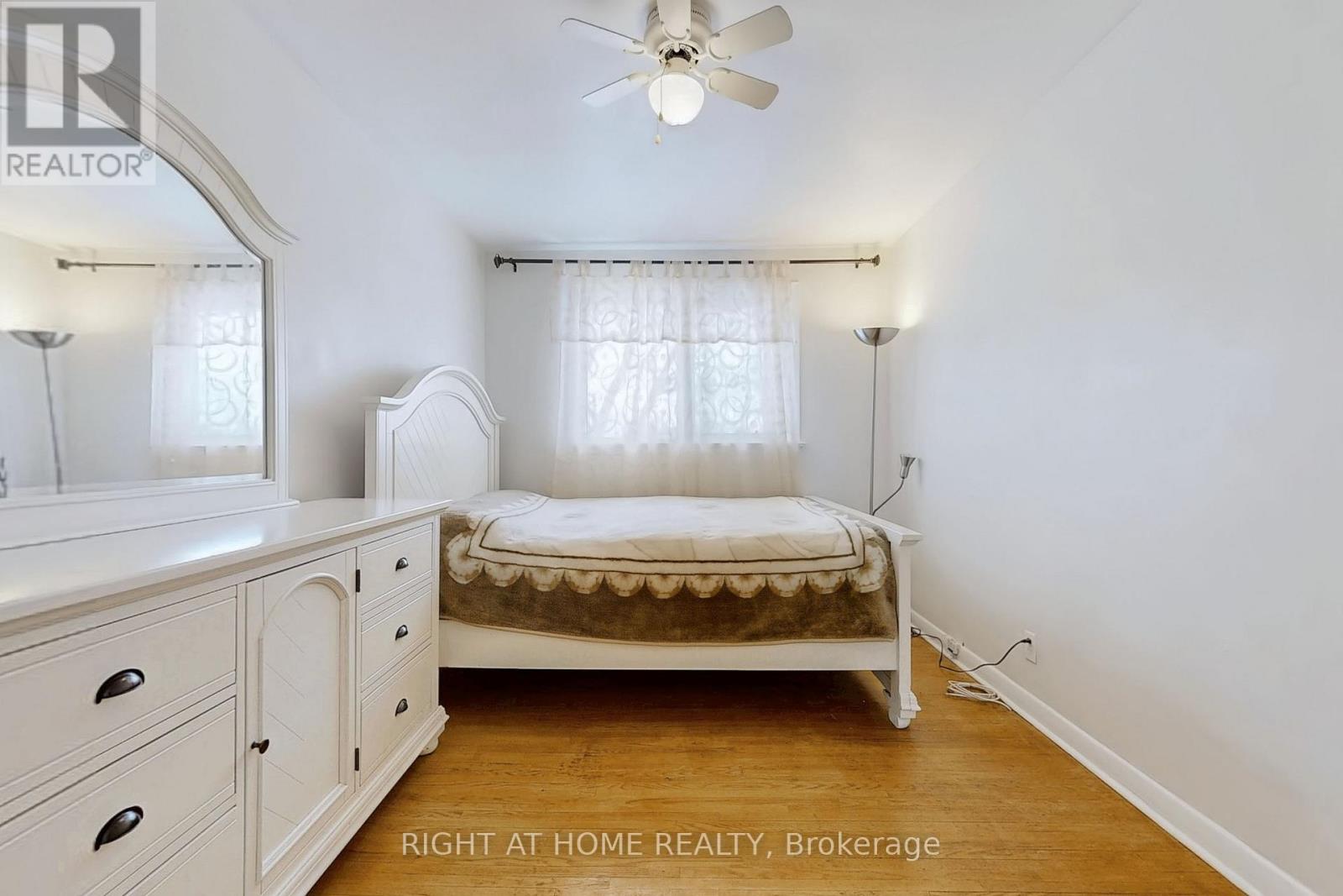 35 Westhumber Boulevard, Toronto (West Humber-Clairville), Ontario  M9W 3M5 - Photo 12 - W12188129