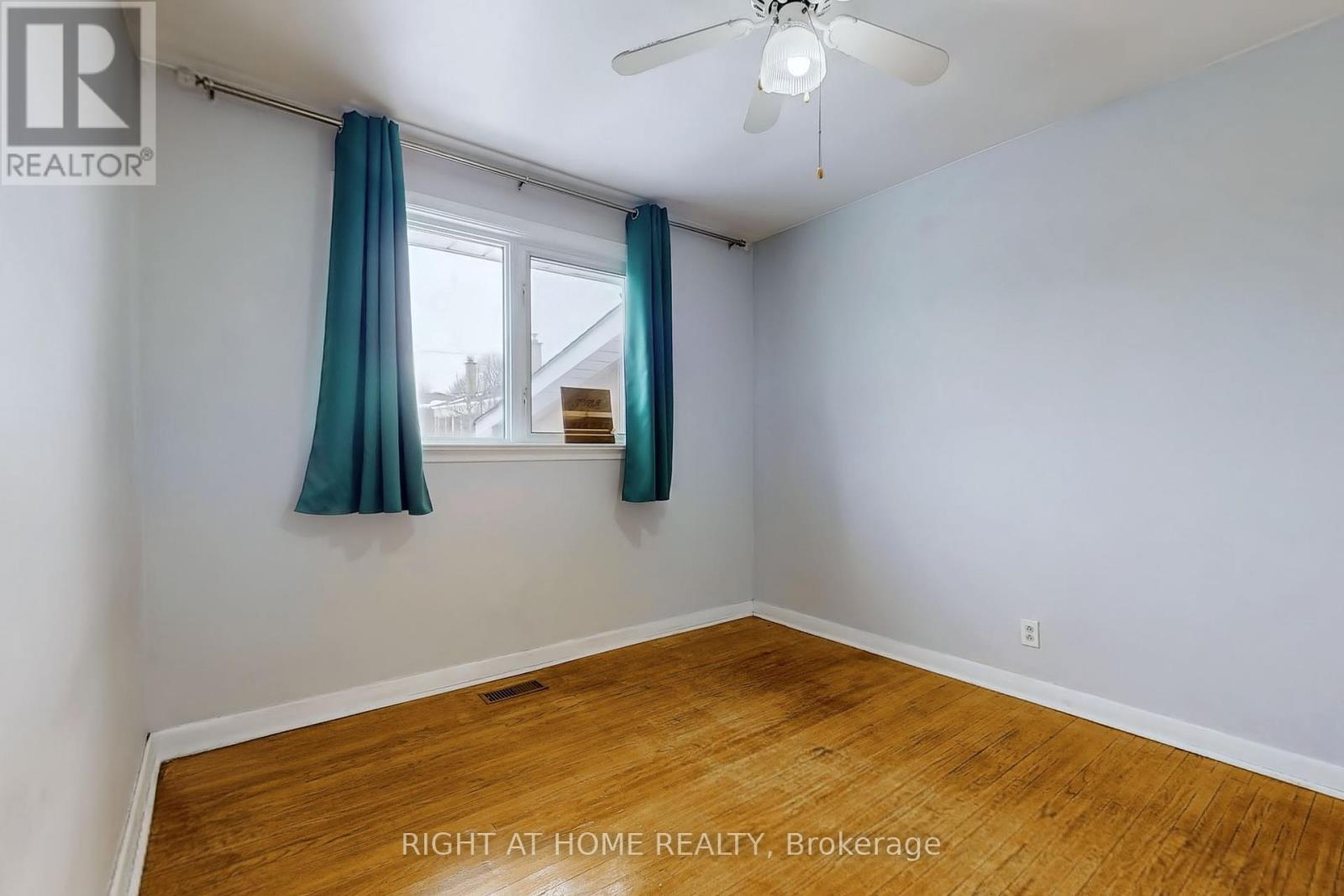 35 Westhumber Boulevard, Toronto (West Humber-Clairville), Ontario  M9W 3M5 - Photo 14 - W12188129