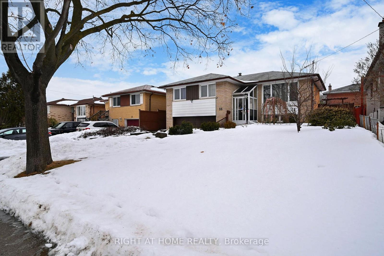 Property at 35 WESTHUMBER BOULEVARD image 2