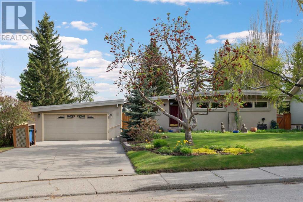 2427 Sovereign Crescent Sw, Calgary, Alberta  T3C 2M4 - Photo 1 - A2221393