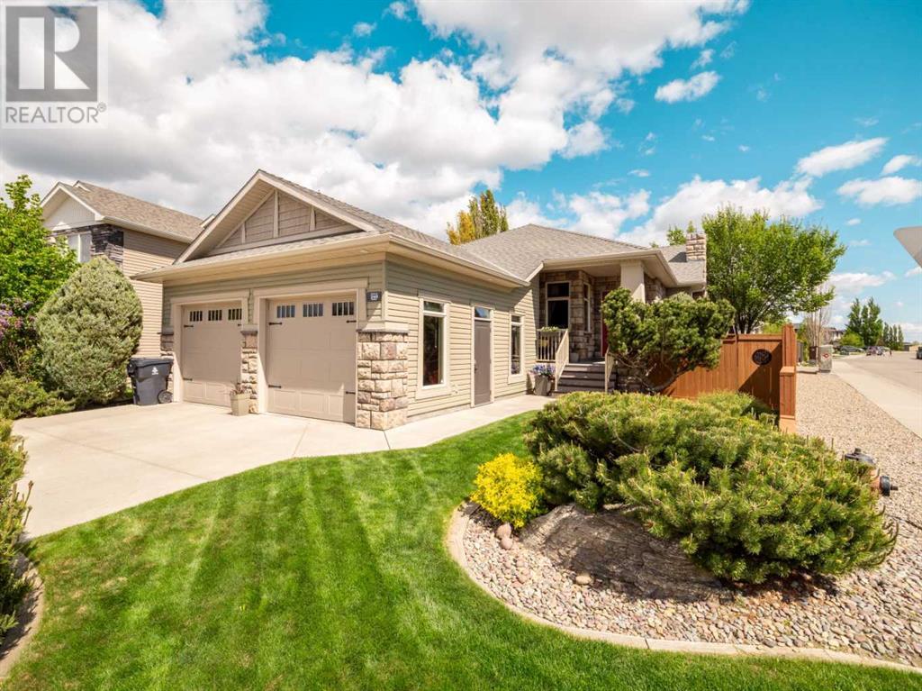 Property at 240 Riverpark Boulevard W image 2