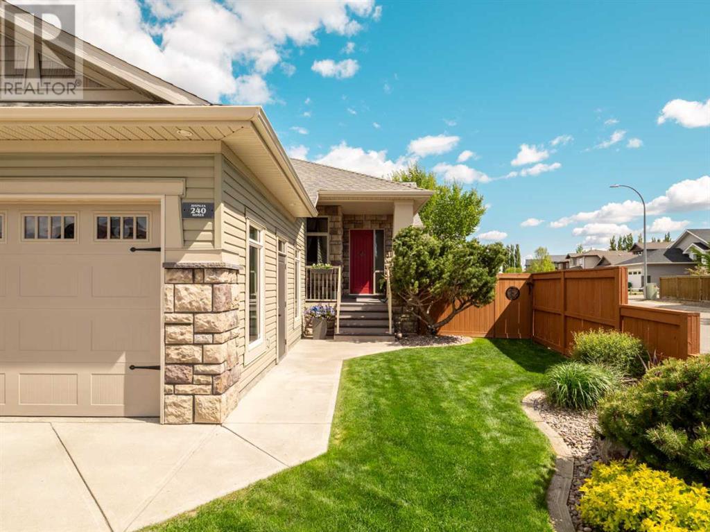 Property at 240 Riverpark Boulevard W image 4