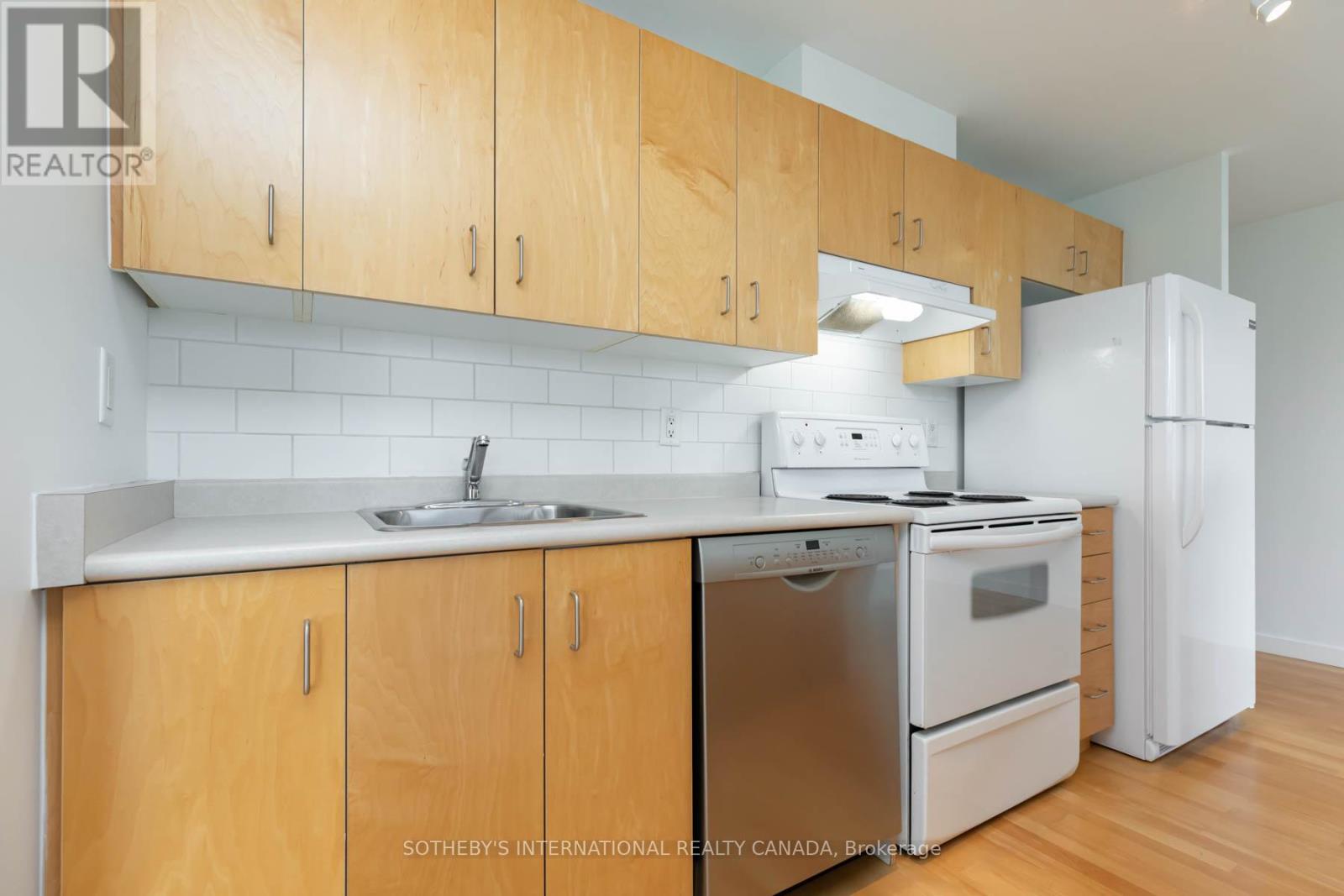 805 - 281 Mutual Street, Toronto, Ontario  M4Y 3C4 - Photo 10 - C12188207