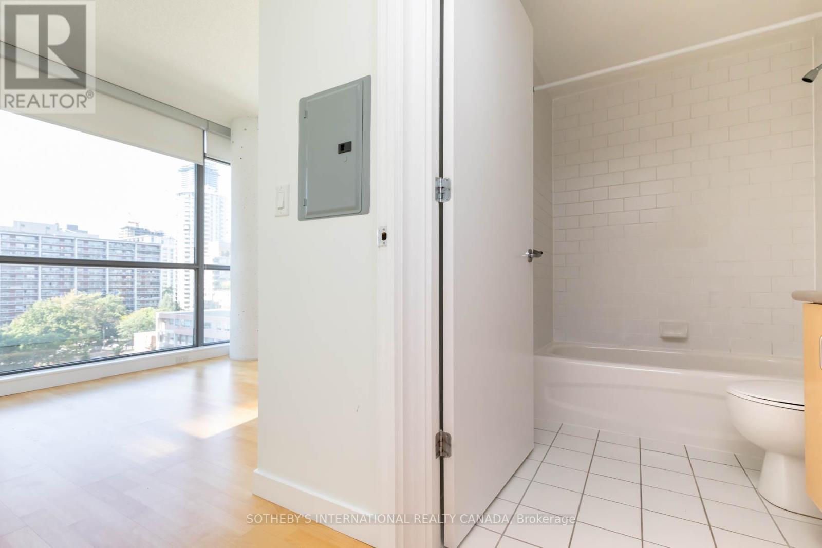 805 - 281 Mutual Street, Toronto, Ontario  M4Y 3C4 - Photo 18 - C12188207