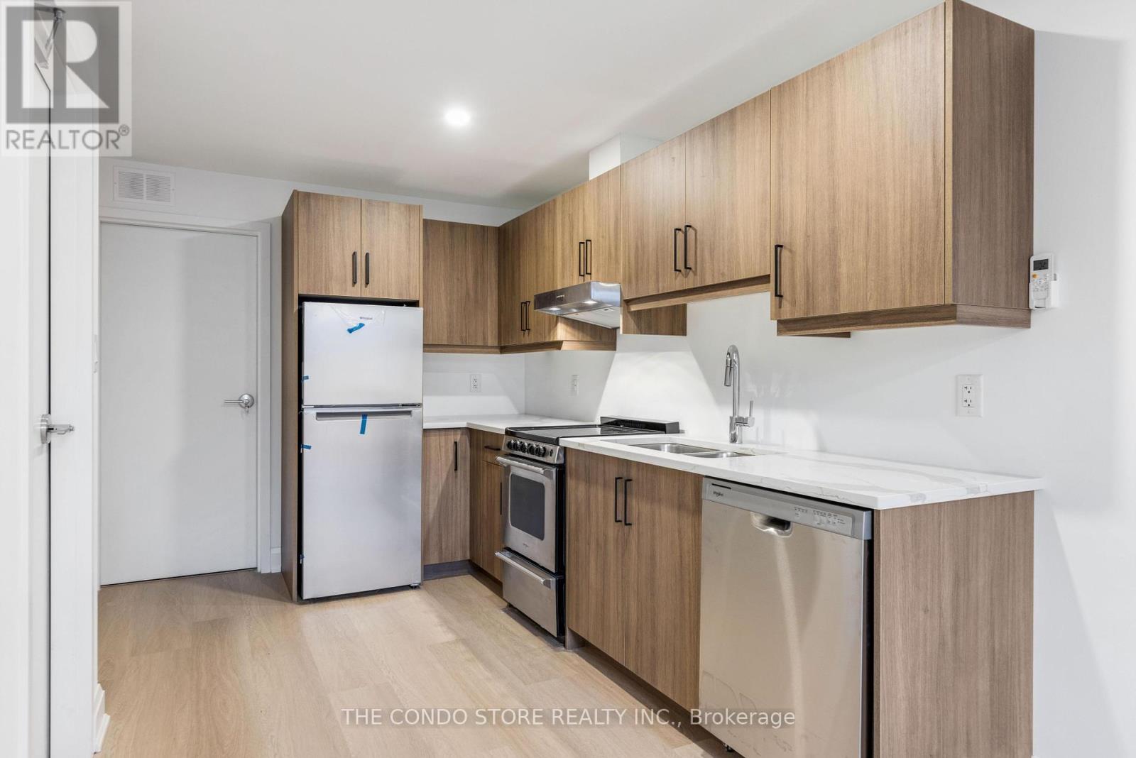 2 - 500 Mississauga Avenue, Fort Erie, Ontario  L2A 6V7 - Photo 4 - X12188152
