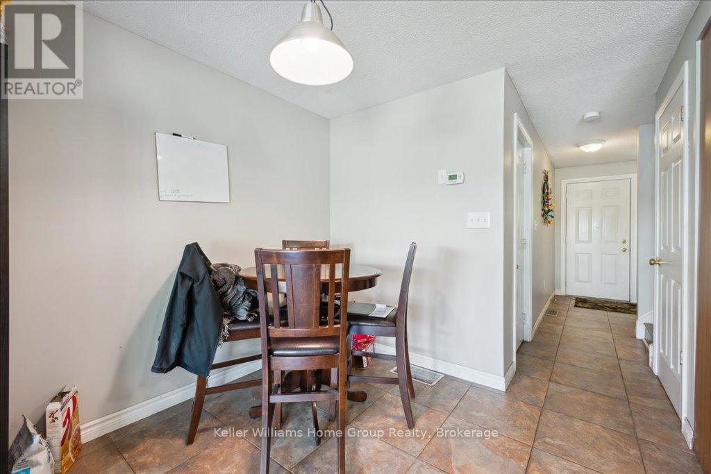 92 Rodgers Road, Guelph, Ontario  N1G 4Z5 - Photo 15 - X12161859