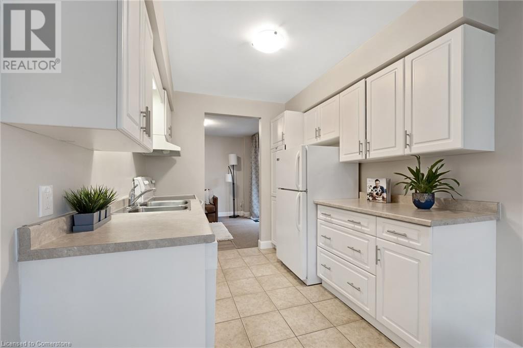 476 Kingscourt Drive Unit# 13, Waterloo, Ontario  N2K 3R3 - Photo 10 - 40735907