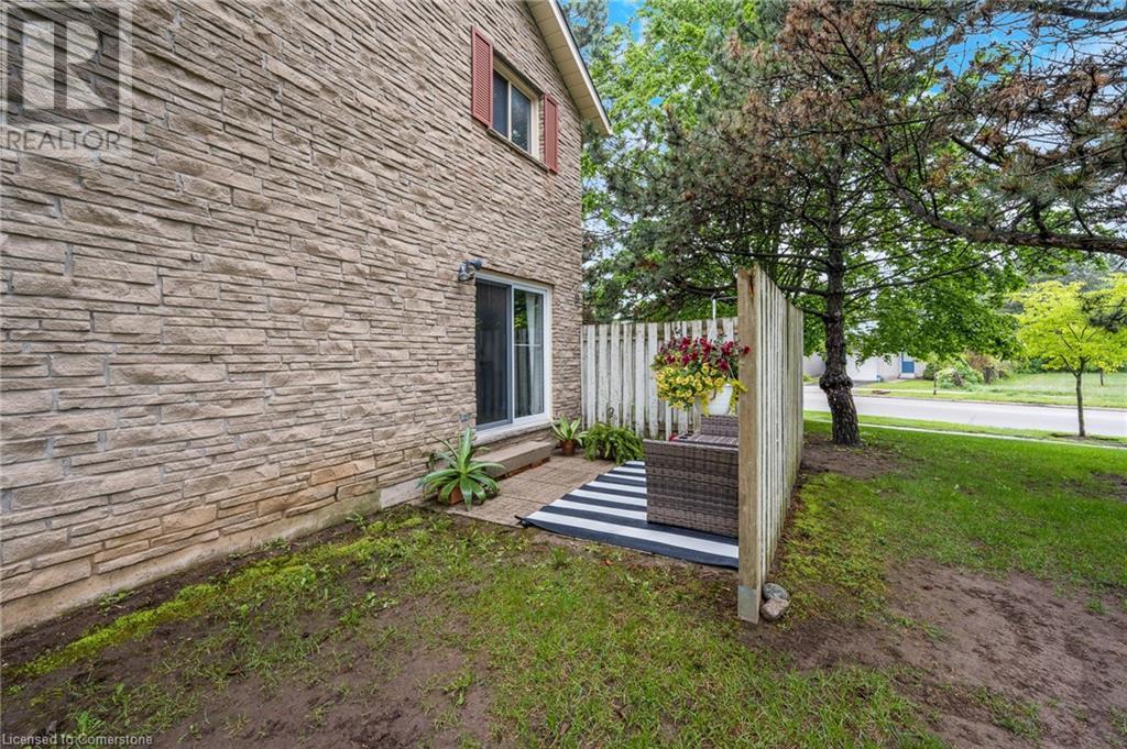 476 Kingscourt Drive Unit# 13, Waterloo, Ontario  N2K 3R3 - Photo 29 - 40735907