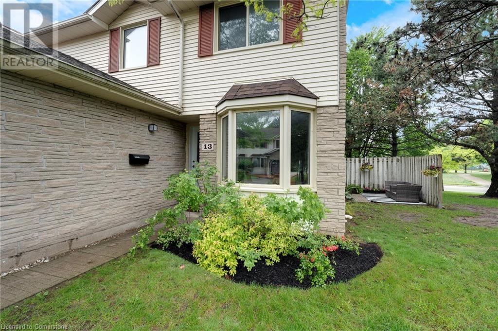 476 Kingscourt Drive Unit# 13, Waterloo, Ontario  N2K 3R3 - Photo 3 - 40735907