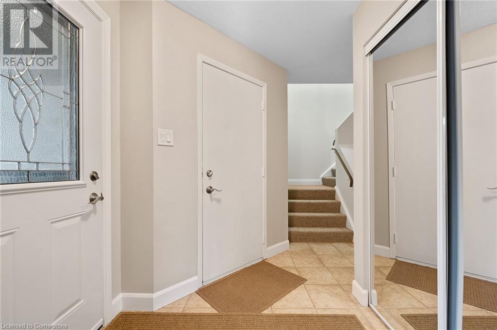 476 Kingscourt Drive Unit# 13, Waterloo, Ontario  N2K 3R3 - Photo 4 - 40735907