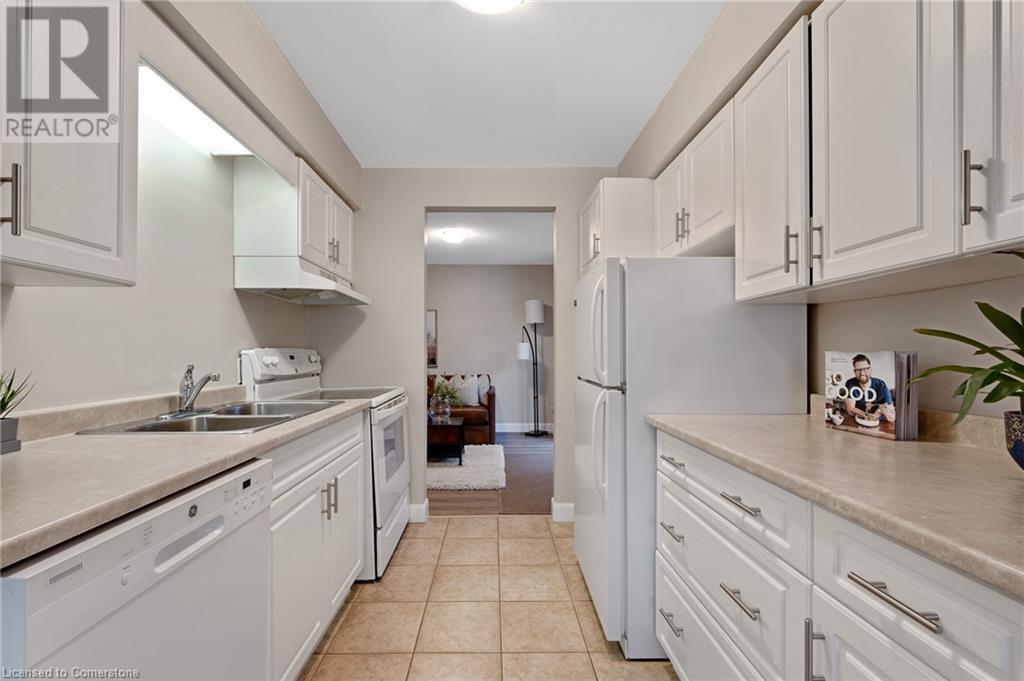 476 Kingscourt Drive Unit# 13, Waterloo, Ontario  N2K 3R3 - Photo 8 - 40735907