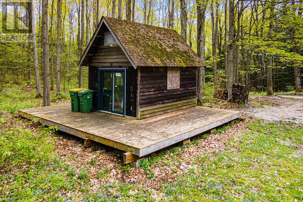 132 South View Lane, Grey Highlands, Ontario  N0C 1B0 - Photo 5 - X12185515