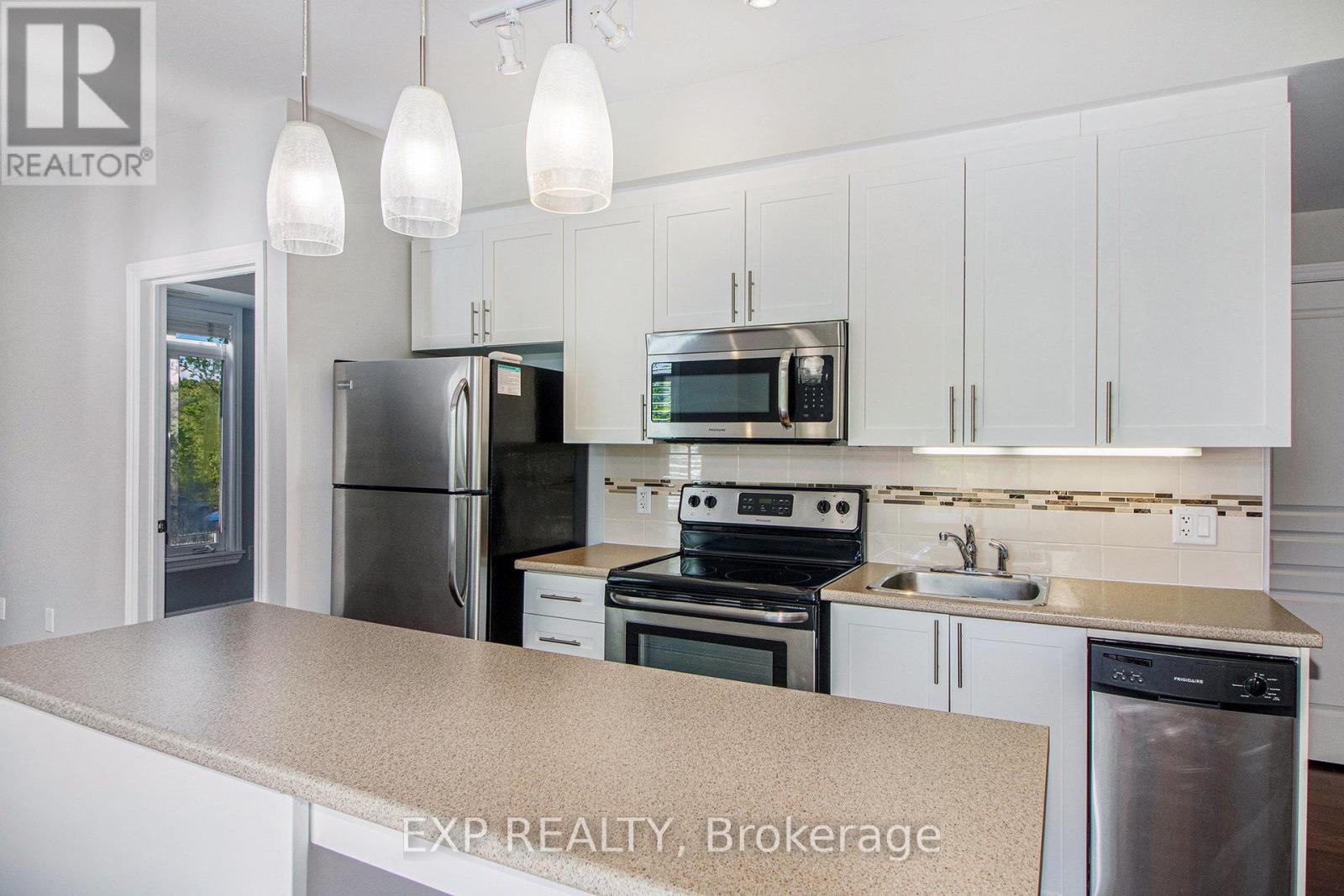 205 - 755 Beauparc Private, Ottawa, Ontario  K1J 0B5 - Photo 11 - X12182227