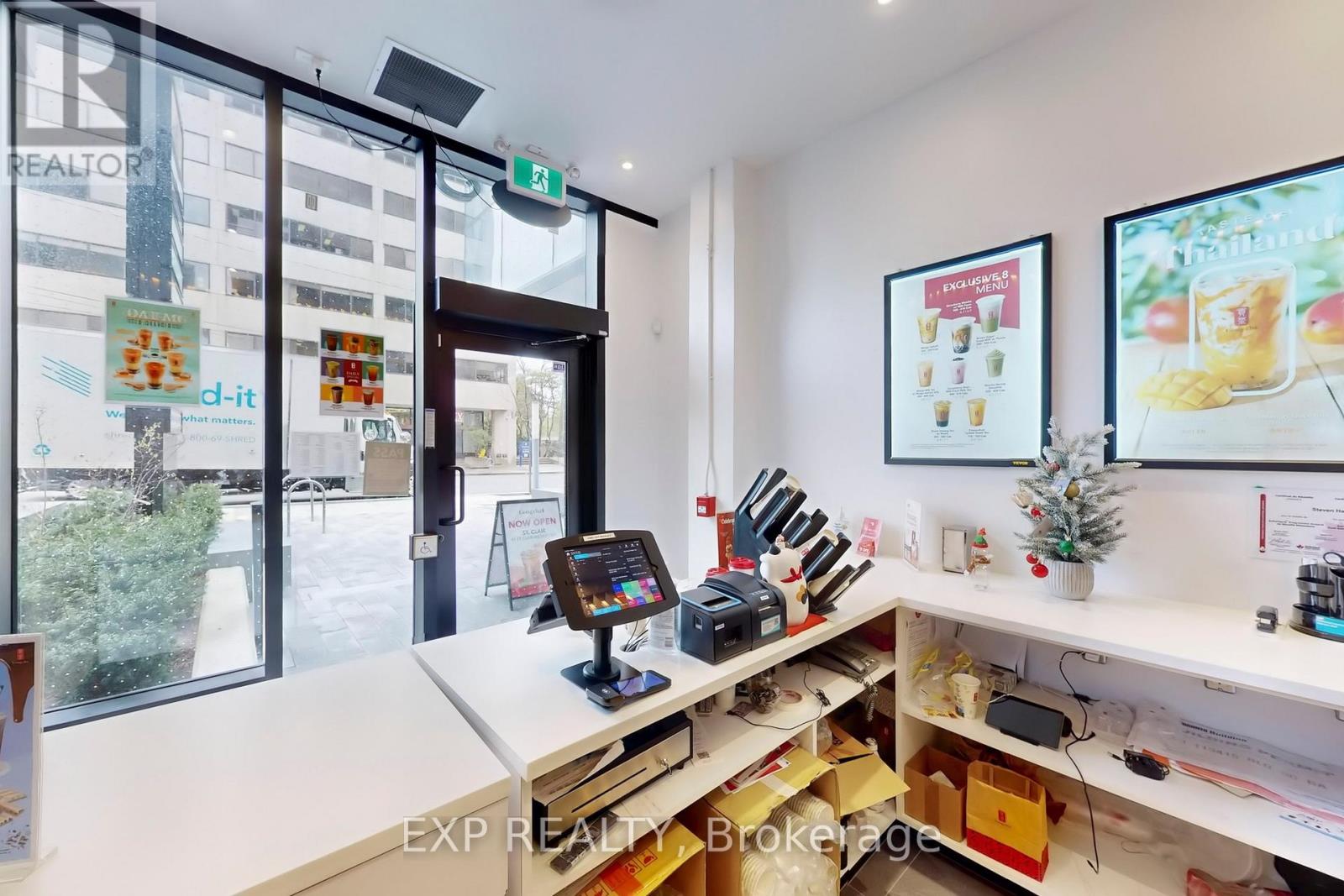 112 - 81 St Clair Avenue E, Toronto (Rosedale-Moore Park), Ontario  M4T 1M7 - Photo 6 - C12187565