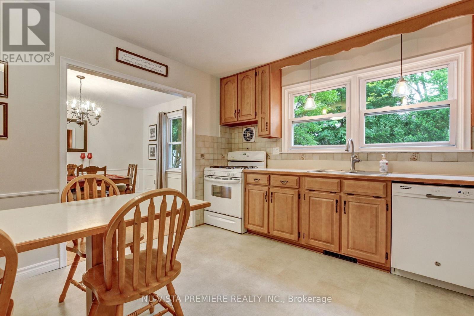 Photo 10 of 37 for 1185 Guildwood Boulevard
