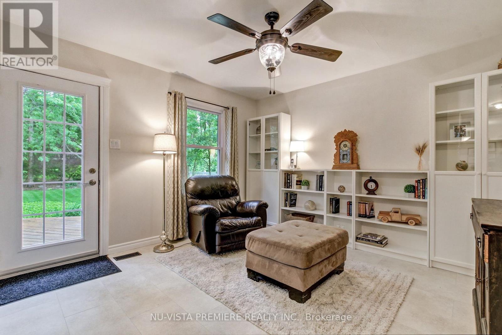 Photo 13 of 37 for 1185 Guildwood Boulevard