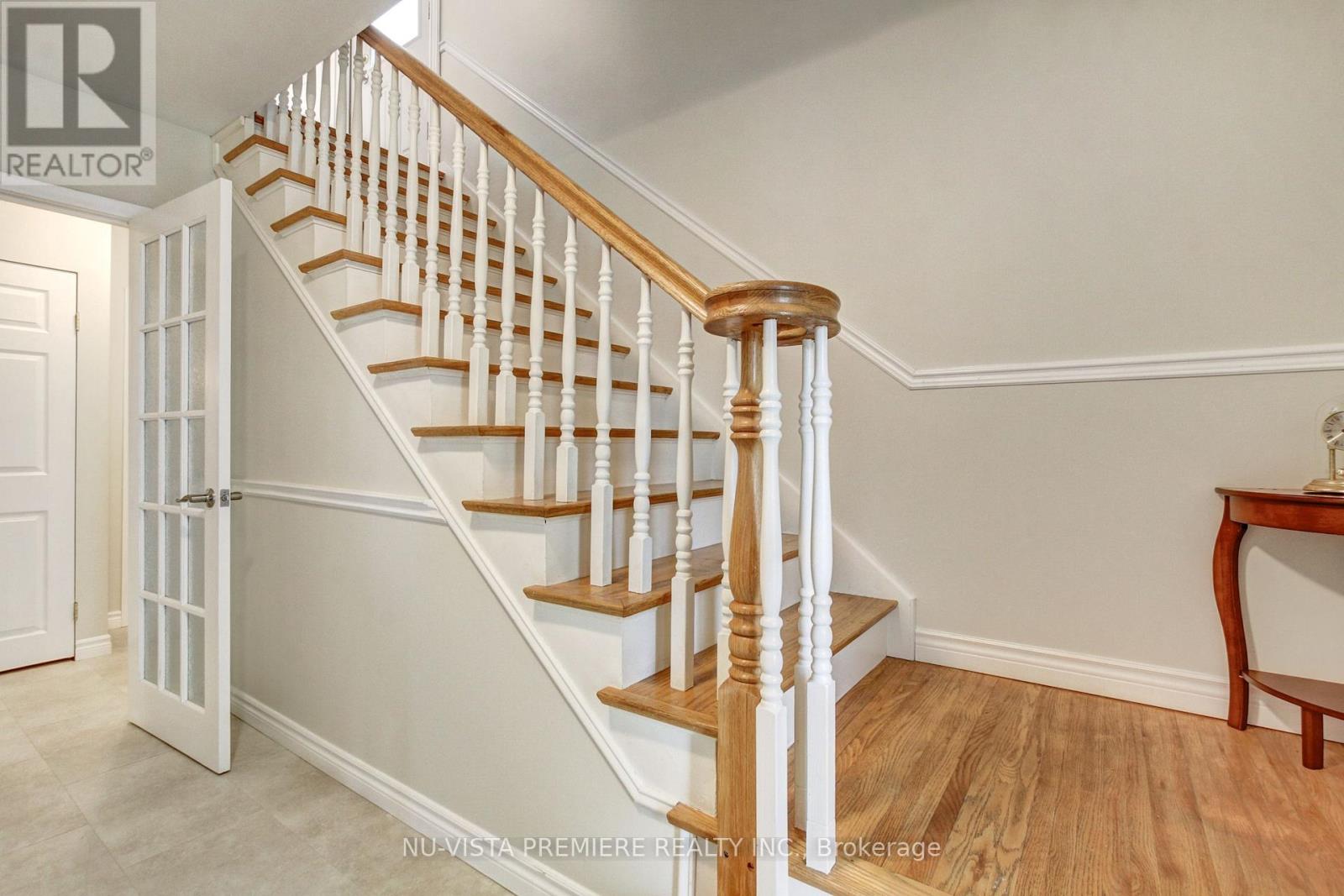 Photo 5 of 37 for 1185 Guildwood Boulevard