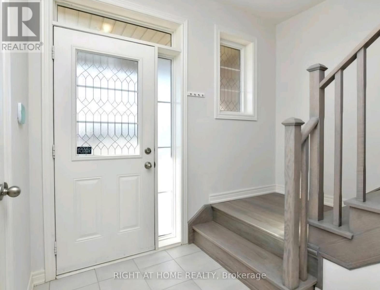 123 Holbrook Court, Milton, Ontario  L9E 1J2 - Photo 2 - W12188186