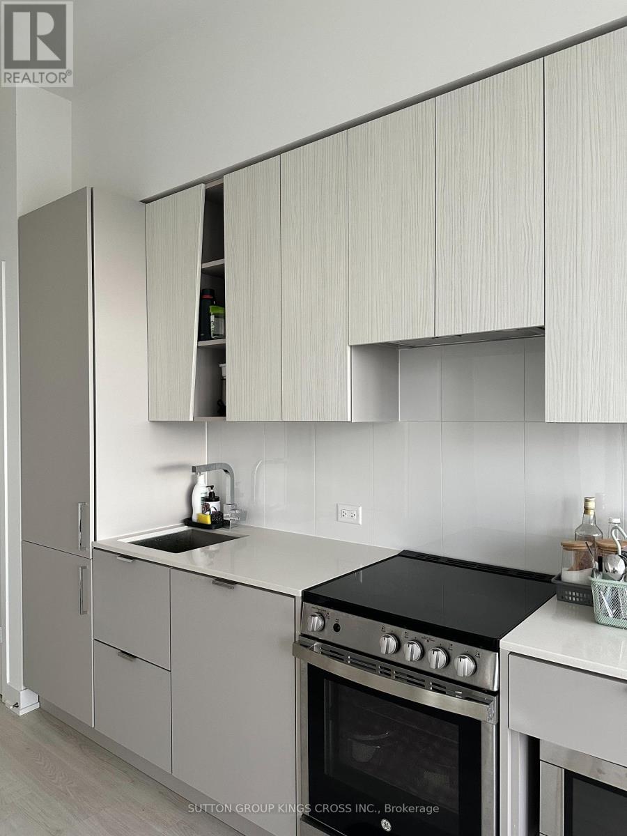 2504 - 3883 Quartz Road, Mississauga (City Centre), Ontario  L5B 0M4 - Photo 13 - W12188194