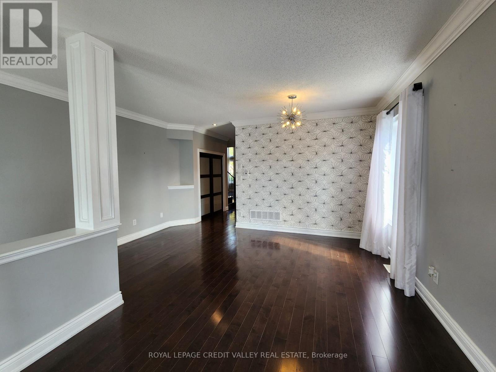 417 Stringer Circle, Milton, Ontario  L9T 0T3 - Photo 7 - W12188205