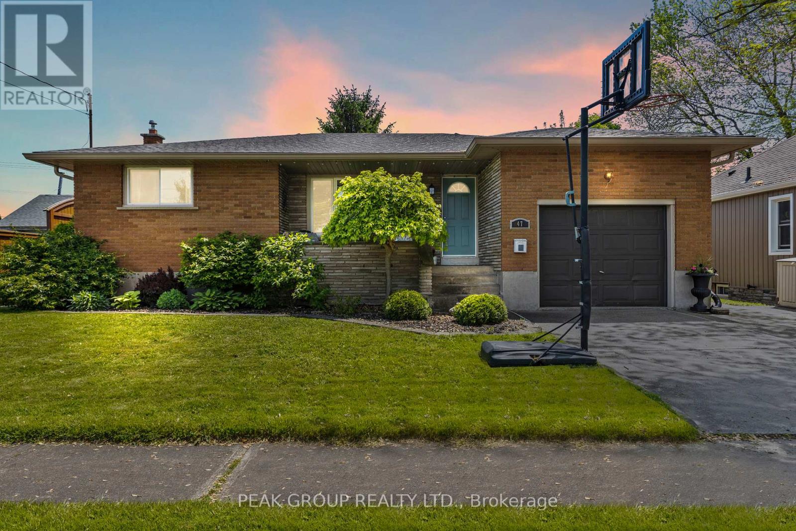 47 David Street, Welland, Ontario  L3B 2B4 - Photo 1 - X12188263