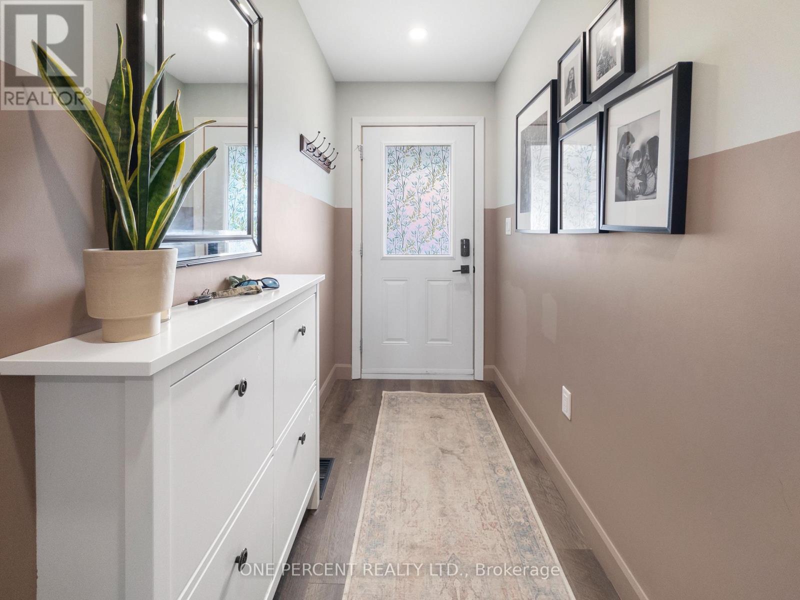 835 Queen Street, Gananoque, Ontario  K7G 2B5 - Photo 4 - X12188181