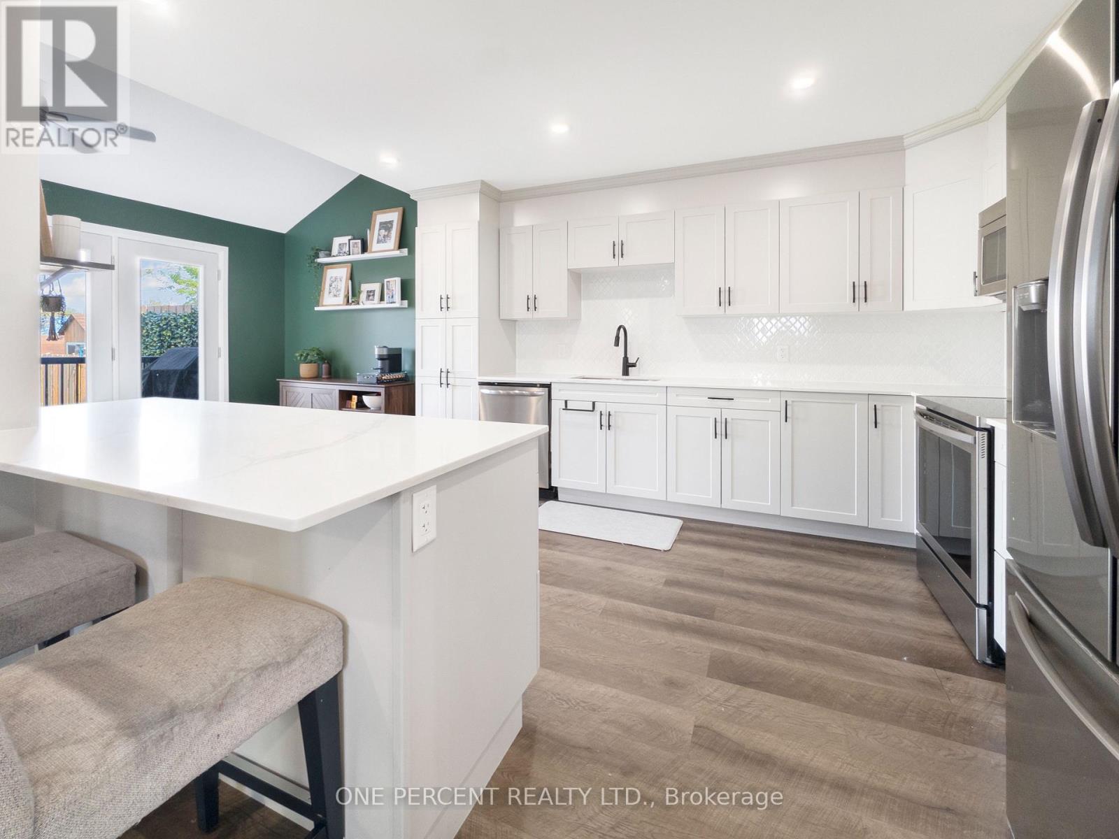 835 Queen Street, Gananoque, Ontario  K7G 2B5 - Photo 7 - X12188181