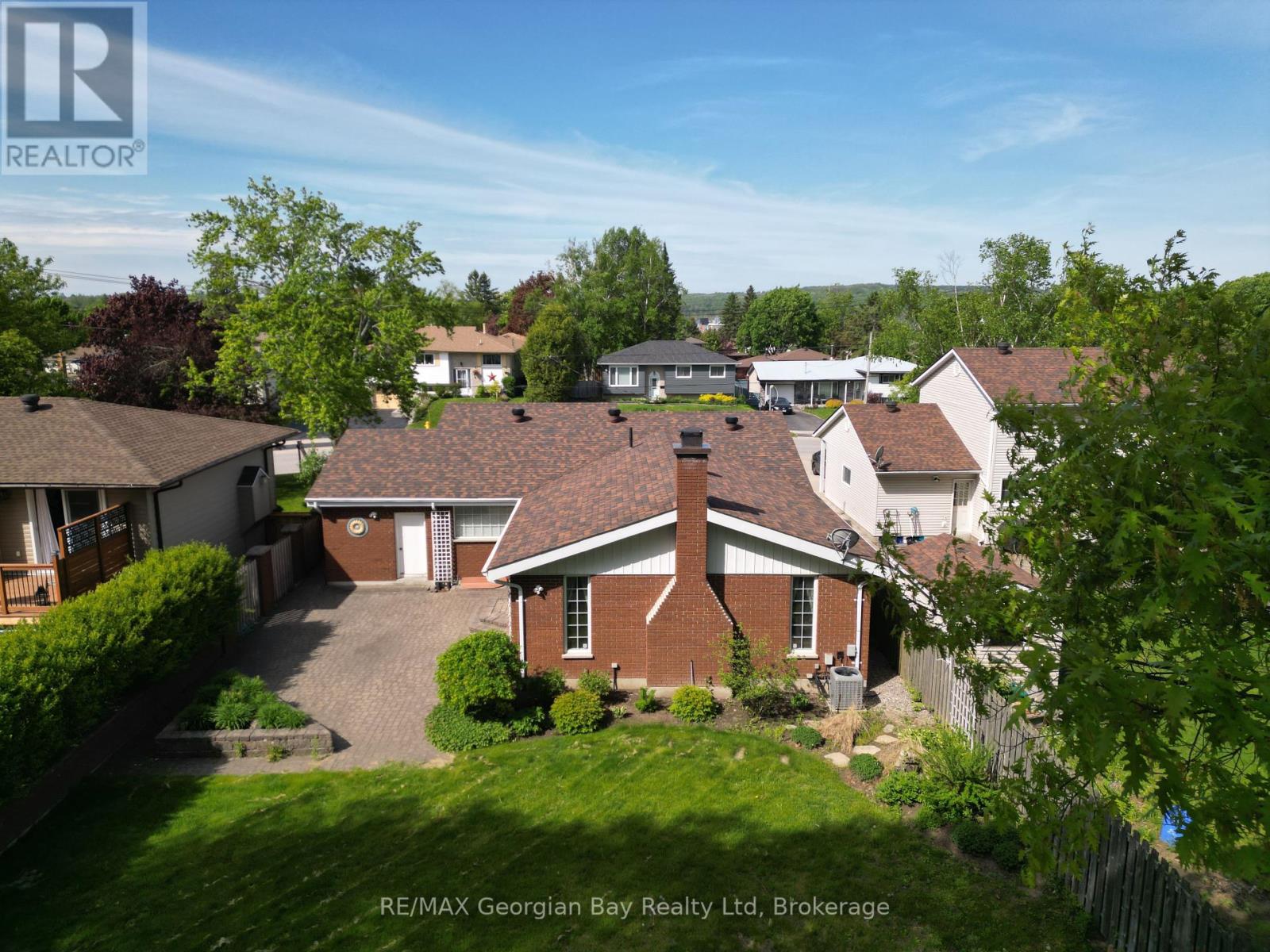 657 Manly Street, Midland, Ontario L4R 3G7 - Photo 2 - S12188244