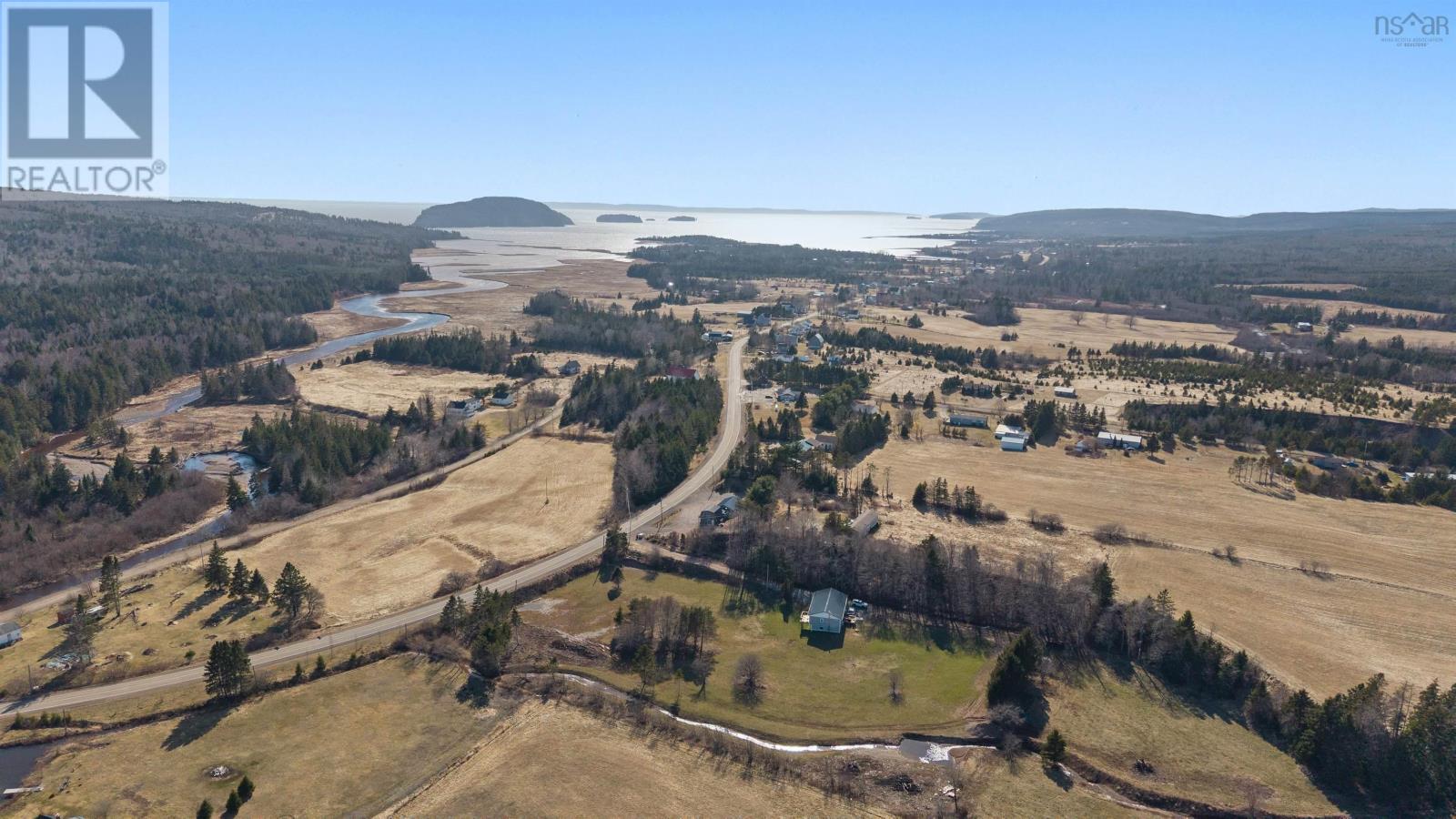 1197 Highway 2, Five Islands, Nova Scotia  B0M 1K0 - Photo 2 - 202509414