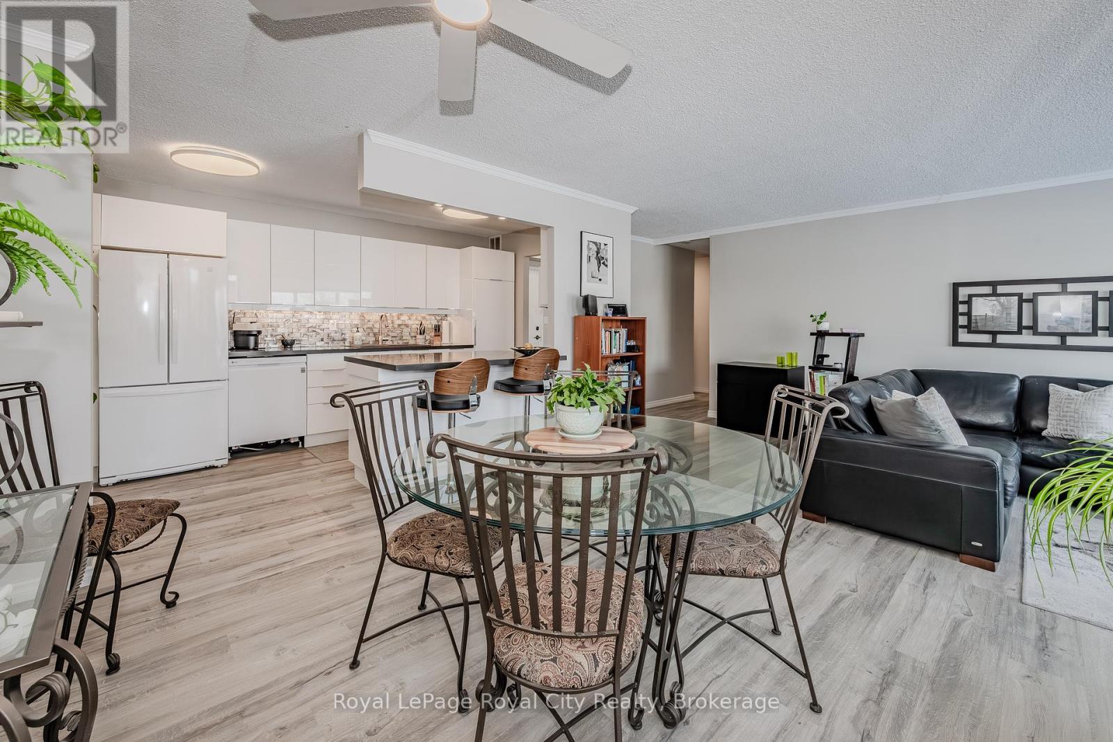 207 - 19 Woodlawn Road E, Guelph, Ontario  N1H 7B1 - Photo 15 - X12188245