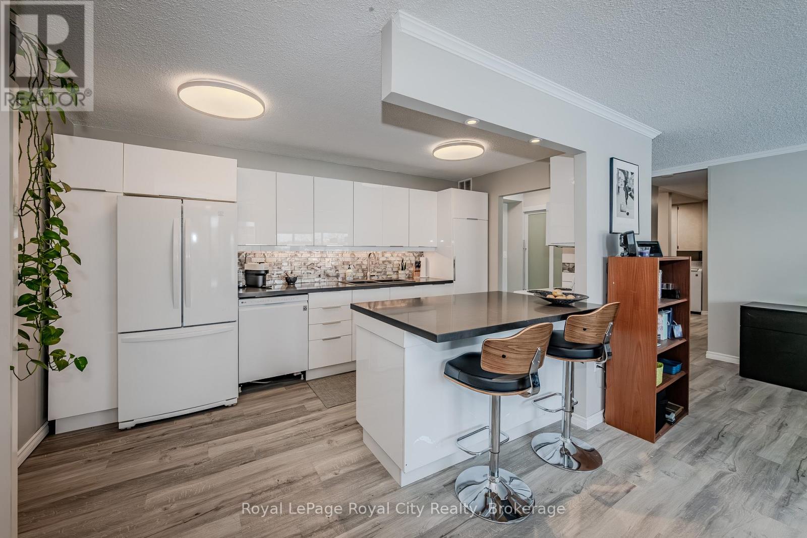 207 - 19 Woodlawn Road E, Guelph, Ontario  N1H 7B1 - Photo 16 - X12188245