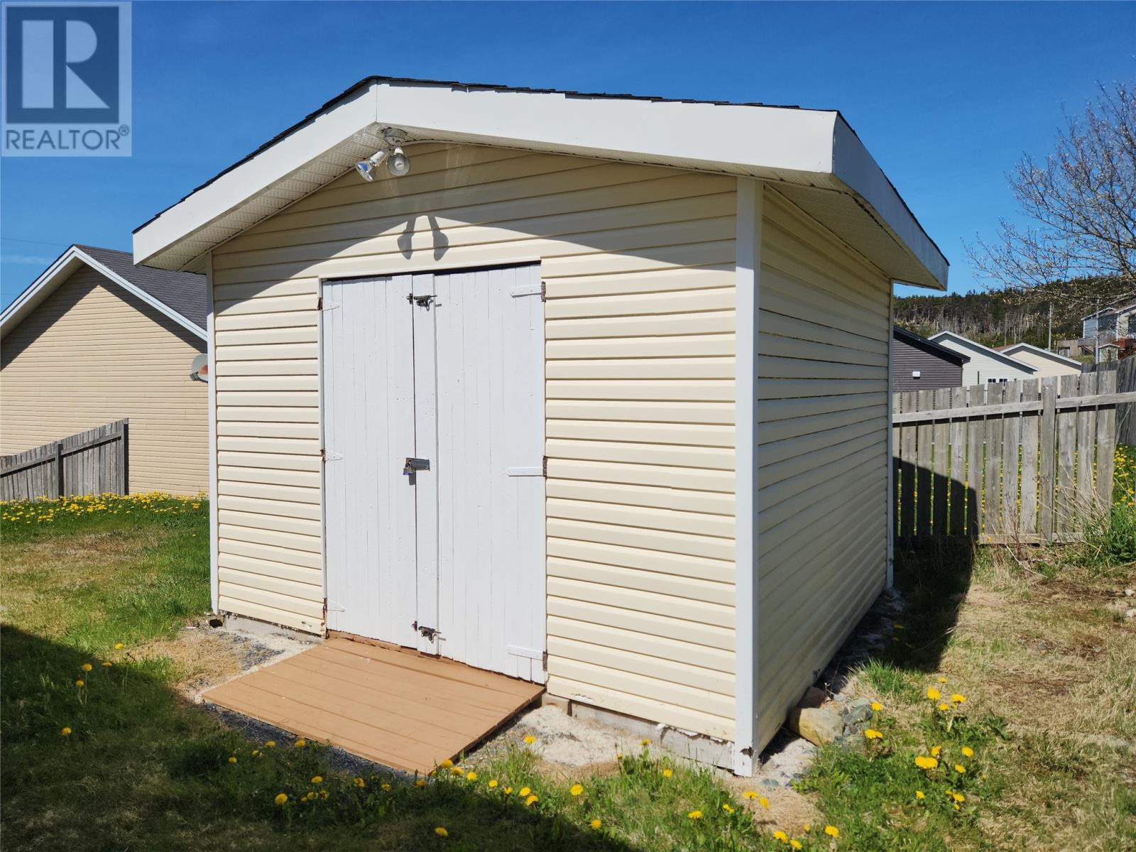 Property at 348 Paradise Road image 4
