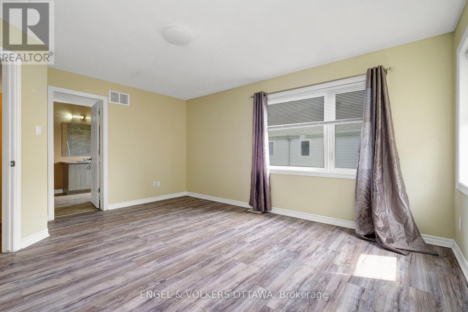 305 Lamarche Avenue, Ottawa, Ontario  K1C 1T1 - Photo 17 - X12188260