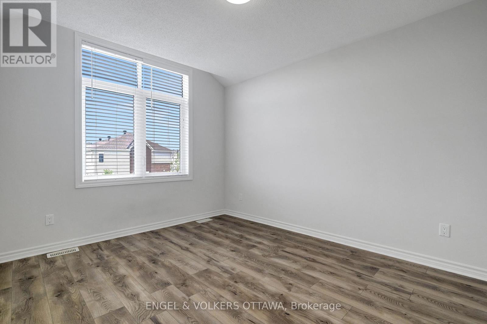 305 Lamarche Avenue, Ottawa, Ontario  K1C 1T1 - Photo 22 - X12188260