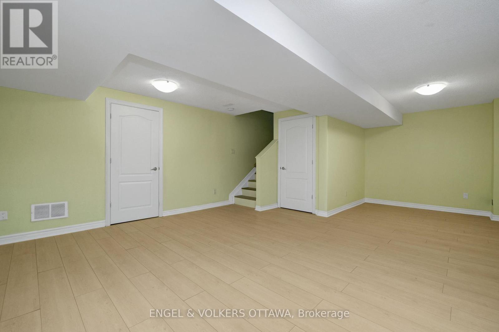 305 Lamarche Avenue, Ottawa, Ontario  K1C 1T1 - Photo 26 - X12188260