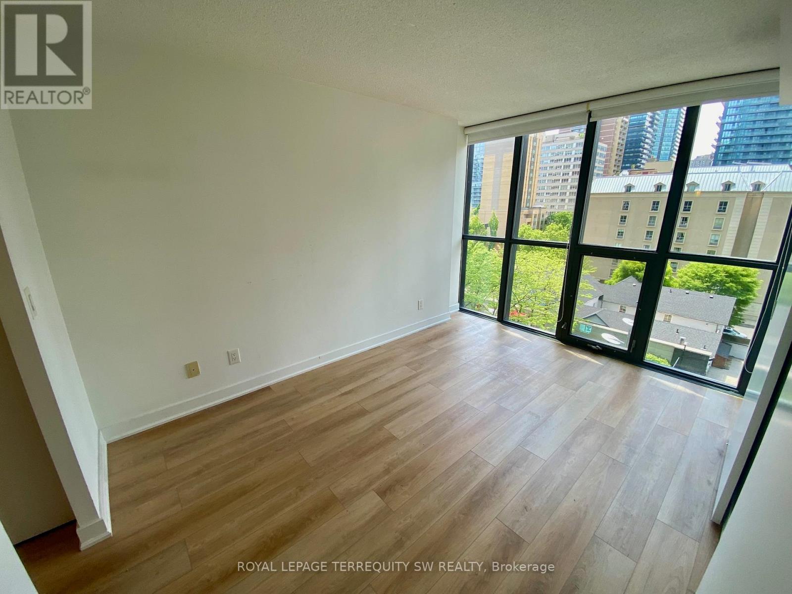 707 - 110 Charles Street E, Toronto, Ontario  M4Y 1T5 - Photo 8 - C12074093