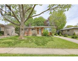 415 LAMPMAN PLACE, Woodstock, Ontario