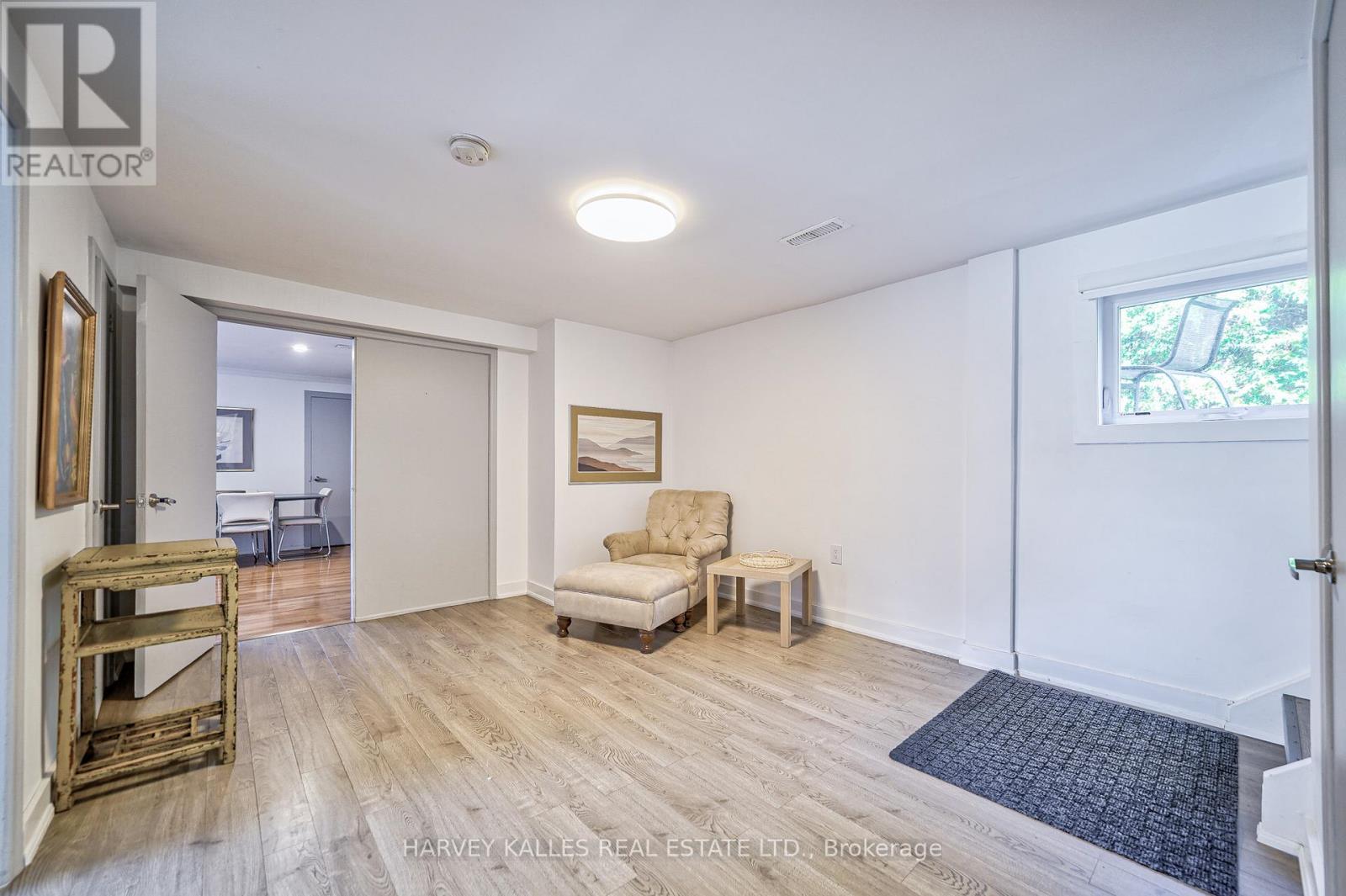 Lower - 215 Searle Avenue, Toronto, Ontario  M3H 4B6 - Photo 3 - C12185403