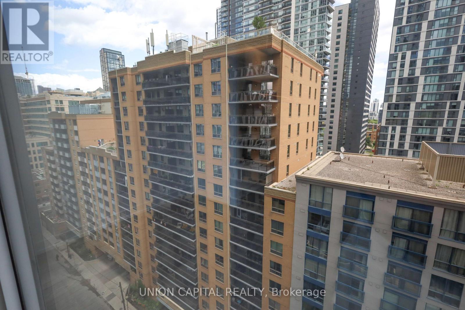 1502 - 82 Dalhousie Street, Toronto, Ontario  M5B 0C5 - Photo 23 - C12185417