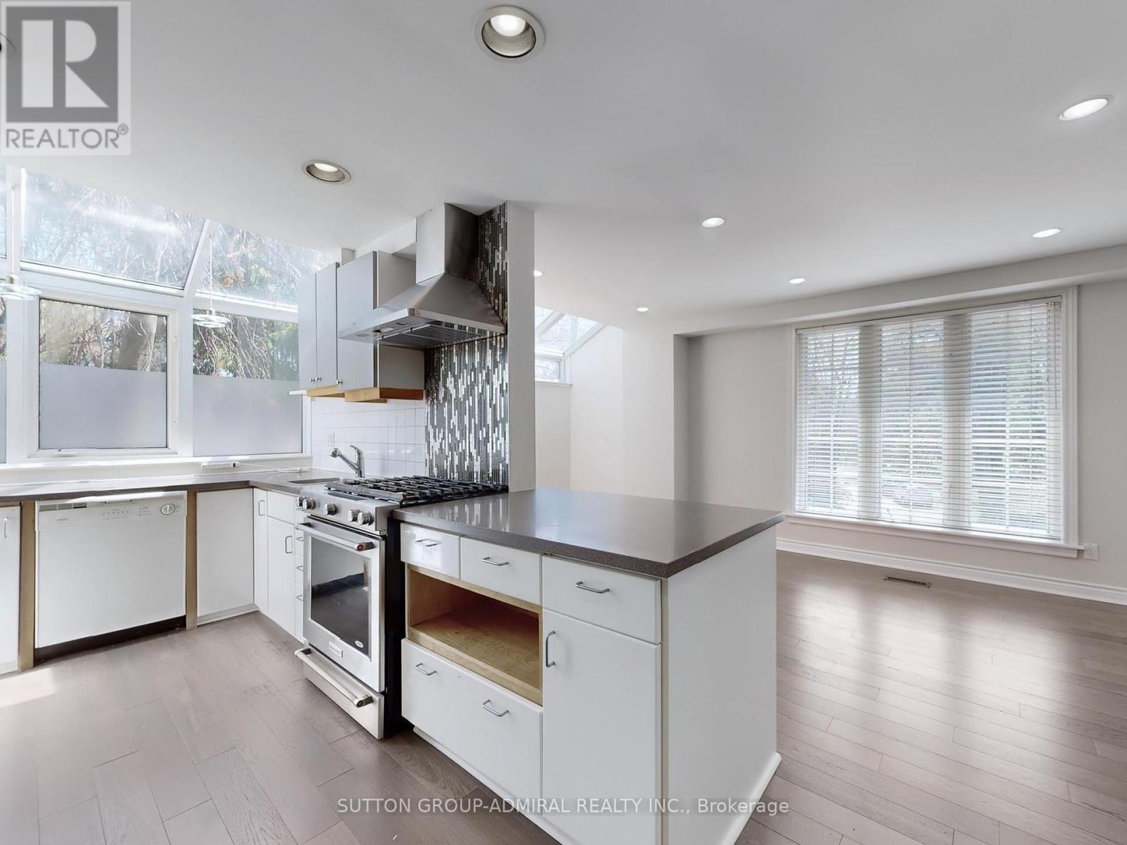 248 Glengrove Avenue W, Toronto, Ontario  M5N 1W1 - Photo 14 - C12185439