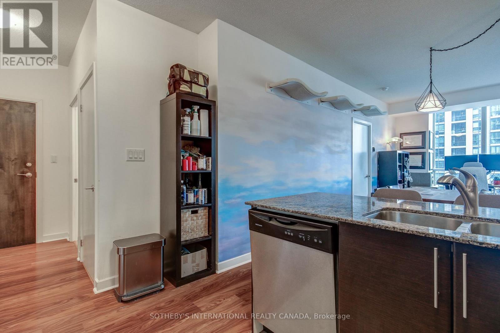 508 - 33 Bay Street, Toronto, Ontario  M5J 2Z3 - Photo 10 - C12185464