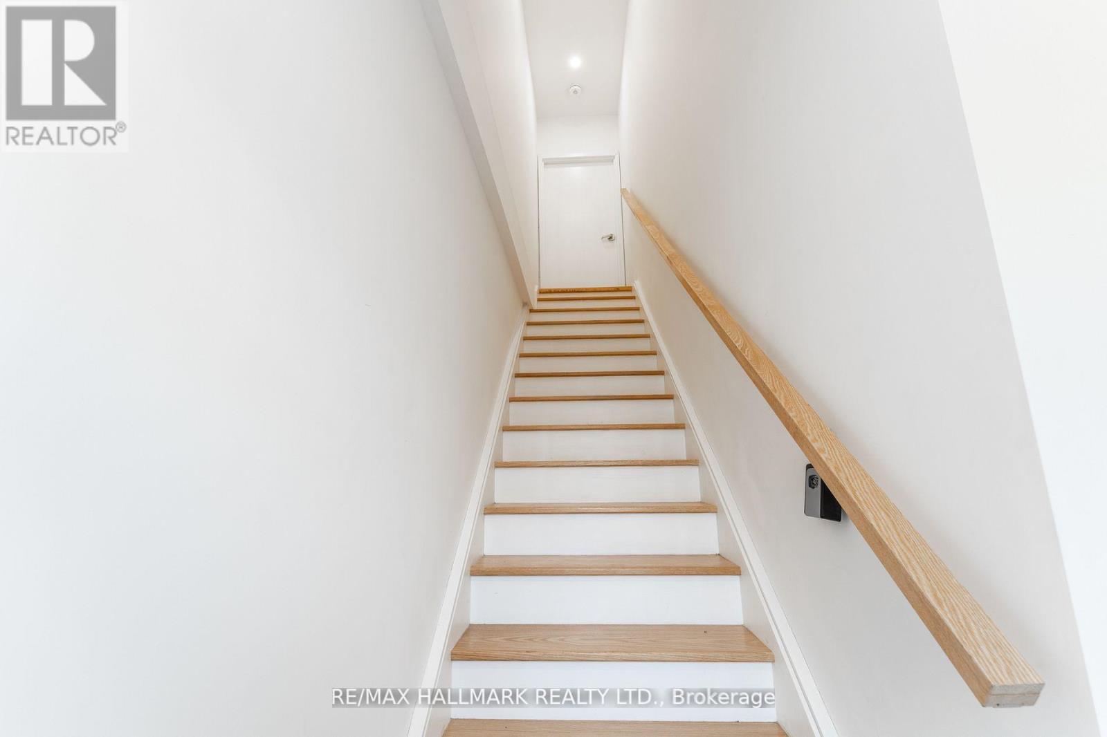 Upper - 700 Adelaide Street W, Toronto, Ontario  M6J 1B1 - Photo 3 - C12185471