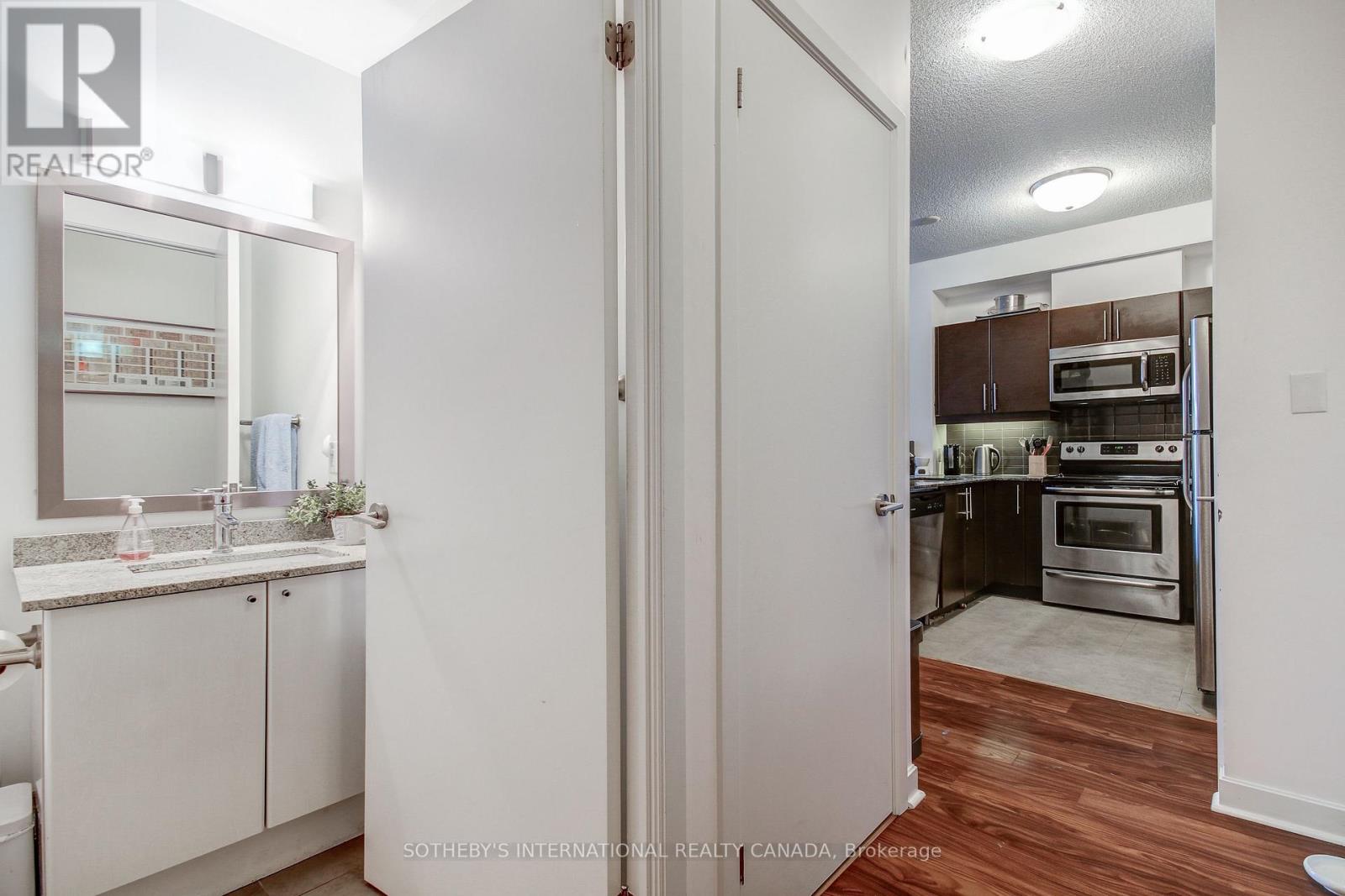 508 - 33 Bay Street, Toronto, Ontario  M5J 2Z3 - Photo 7 - C12185464