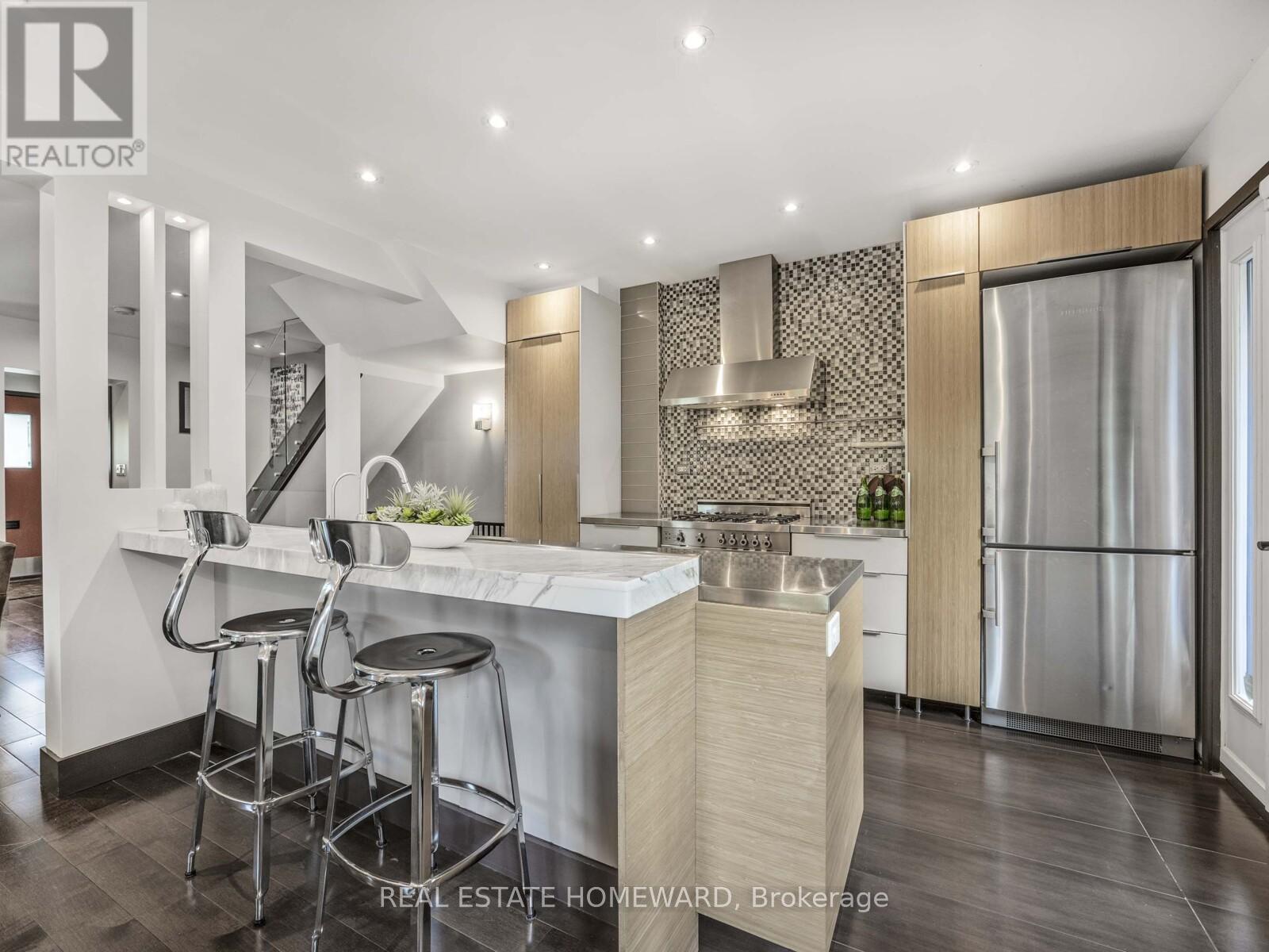 258 St Clements Avenue, Toronto, Ontario  M5R 1H5 - Photo 11 - C12188246