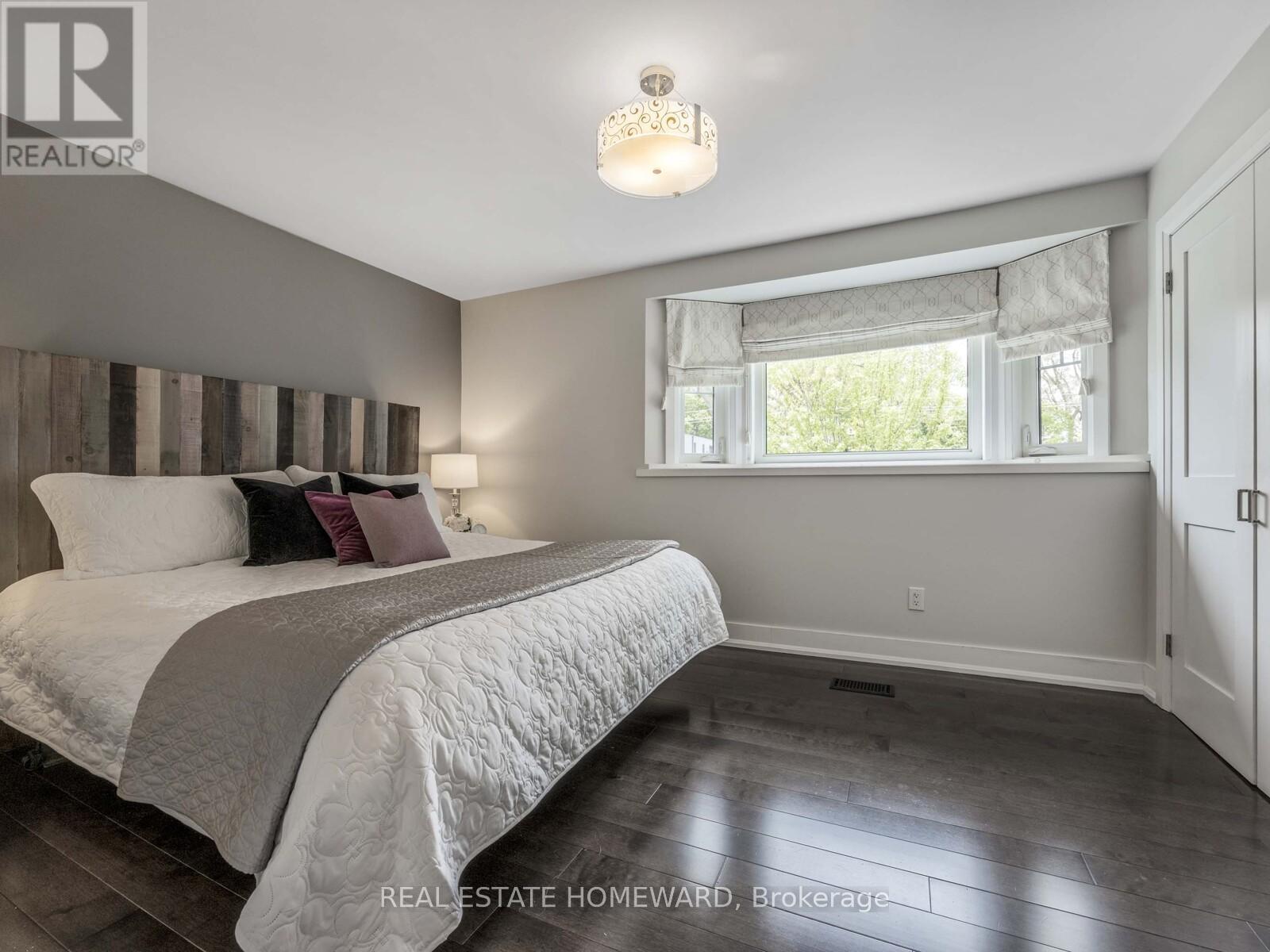 258 St Clements Avenue, Toronto, Ontario  M5R 1H5 - Photo 17 - C12188246