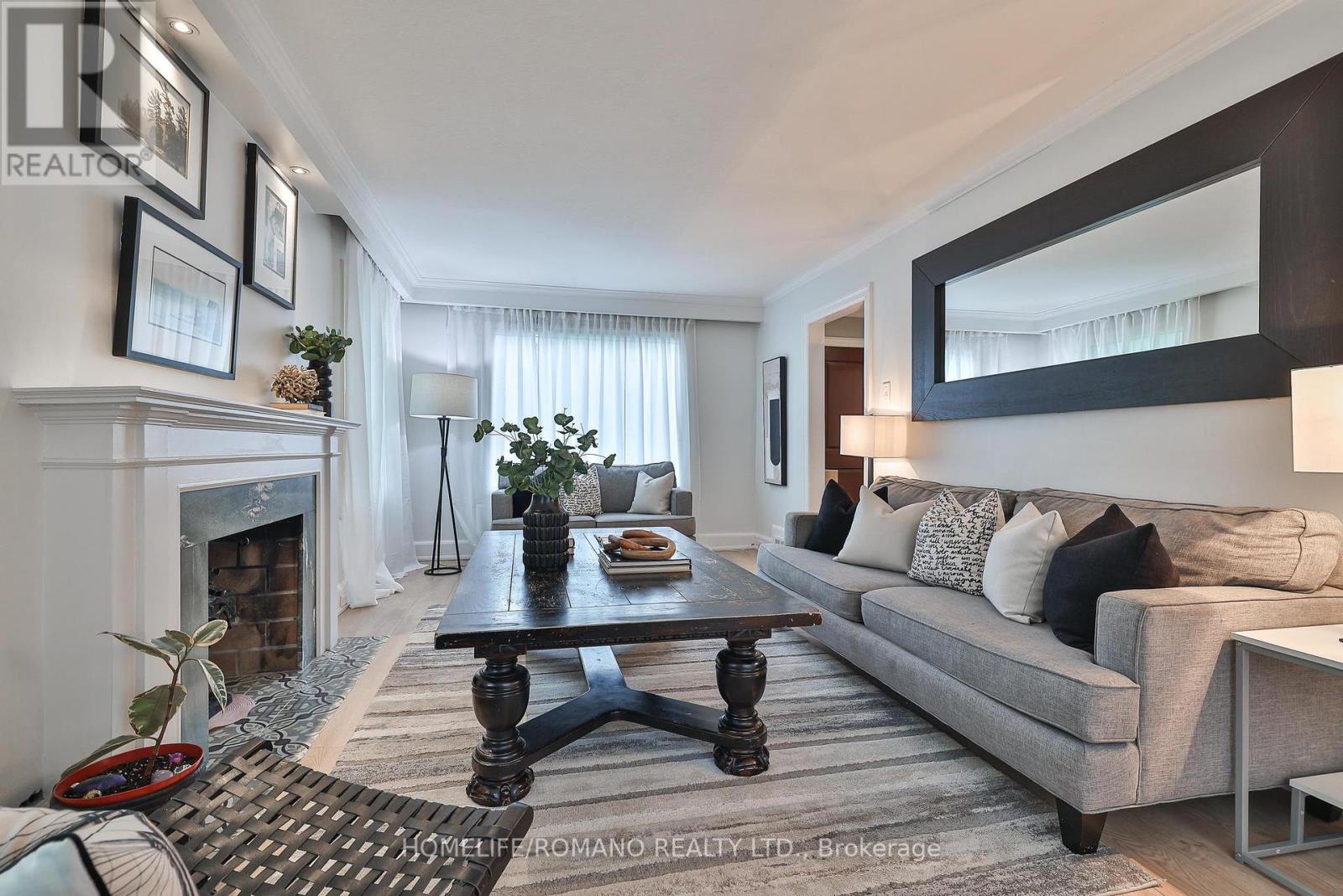 542 Deloraine Avenue, Toronto, Ontario  M5M 2C3 - Photo 10 - C12185577