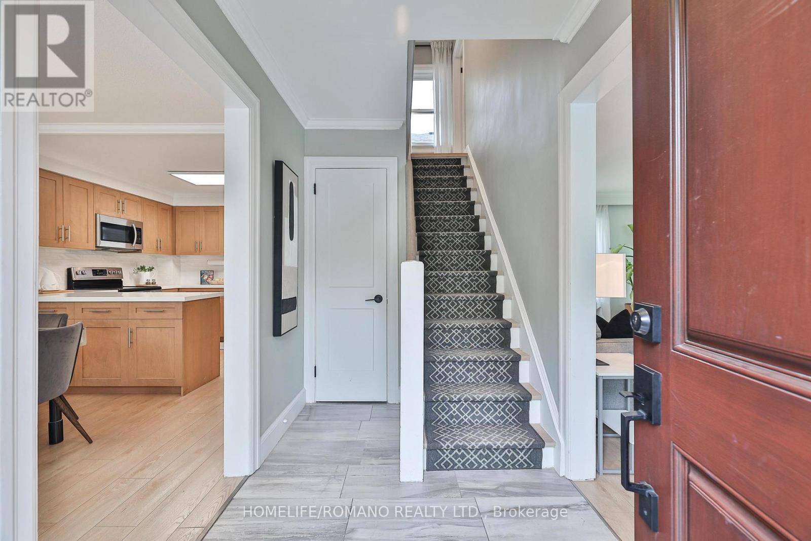 542 Deloraine Avenue, Toronto, Ontario  M5M 2C3 - Photo 24 - C12185577